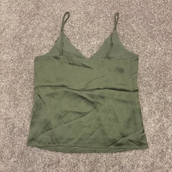 Express Women's Satin Downtown Cami Size XS Green V-Neck Ruffle Front NWT $48 - Picture 8 of 16